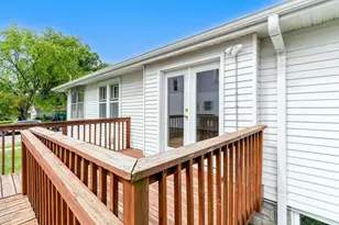 1004 Elmore St, Green Bay, WI 54303 - Photo 6