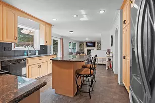 3611 Royal Oaks Ct, Suamico, WI 54173 - Photo 12