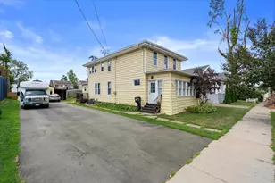 513 2nd St, Menasha, WI 54952 - Photo 2