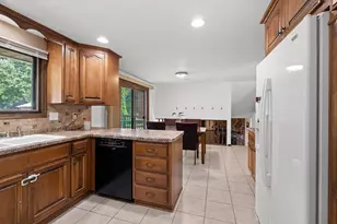 2016 Baltic Terrace, Green Bay, WI 54311 - Photo 12