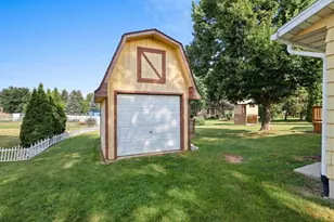 2016 Baltic Terrace, Green Bay, WI 54311 - Photo 38