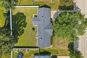 1327 Skylark Ln, Green Bay, WI 54313 - Photo 60