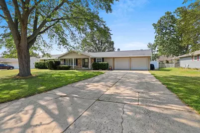 1327 Skylark Lane, Green Bay, WI 54313 - Photo 2