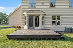 2705 Oakwood Cir, Oshkosh, WI 54904 - Photo 14