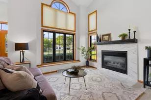 2705 Oakwood Cir, Oshkosh, WI 54904 - Photo 6