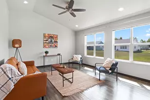 1526 Freedom Meadows Dr, Neenah, WI 54956 - Photo 6