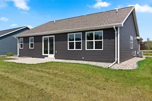 1526 Freedom Meadows Dr, Neenah, WI 54956 - Photo 2
