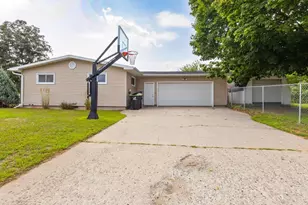 1900 30th Ave, Menominee, MI 49858 - Photo 28