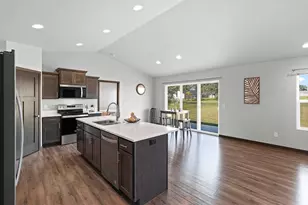1743 Honor St, Neenah, WI 54956 - Photo 10