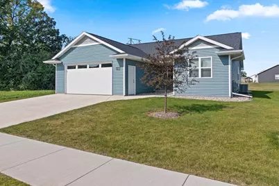1743 Honor Street, Neenah, WI 54956 - Photo 2