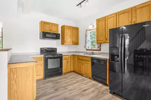 1141 State St, Marinette, WI 54143 - Photo 6