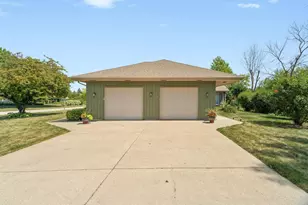 1337 Orchard Ct, Neenah, WI 54956 - Photo 50