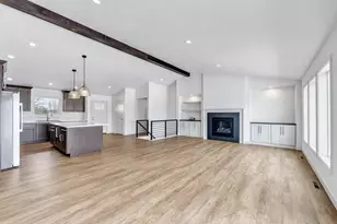 W5747 Roundstone Pl, Menasha, WI 54952 - Photo 6
