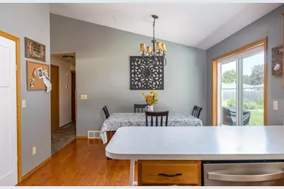 1900 Fieldcrest Drive, Kaukauna, WI 54130 - Photo 10