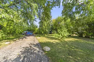 1219 Witzel Ave, Oshkosh, WI 54902 - Photo 2