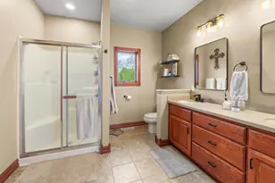 W5412 Bowe Ln, Fond du Lac, WI 54937 - Photo 12