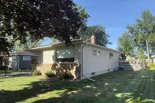 1033 S Cleveland St, Shawano, WI 54166 - Photo 2