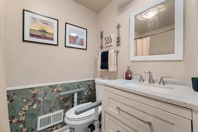 2624 Oakwood Drive, Green Bay, WI 54304 - Photo 24