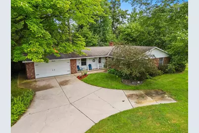 2624 Oakwood Drive, Green Bay, WI 54304 - Photo 4