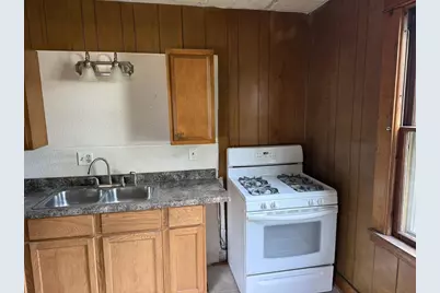 922 Merritt Avenue, Oshkosh, WI 54901 - Photo 2
