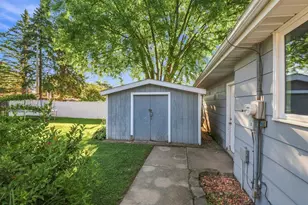 1294 Apache Ave, Green Bay, WI 54313 - Photo 32