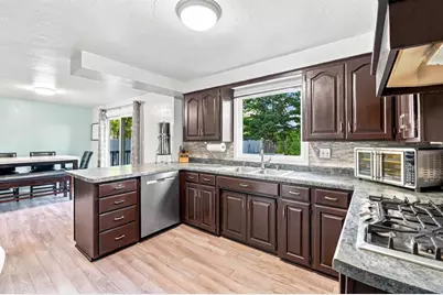 1294 Apache Avenue, Green Bay, WI 54313 - Photo 14