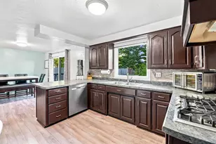 1294 Apache Ave, Green Bay, WI 54313 - Photo 14