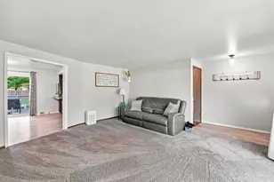 1294 Apache Ave, Green Bay, WI 54313 - Photo 6