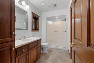 255 Traders Point Ln, Green Bay, WI 54302 - Photo 50