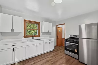 6200 W Manitoba Street, Milwaukee, WI 53219 - Photo 8