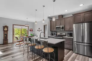2584 Farmington Wy, Suamico, WI 54313 - Photo 4