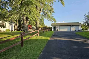 705 E Alfred St, Weyauwega, WI 54983 - Photo 2