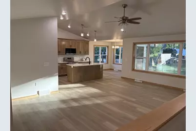 1437 Baumgart Road, Green Bay, WI 54304 - Photo 2
