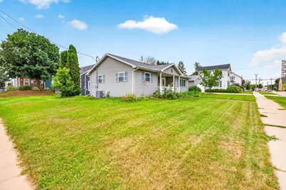 416 Desnoyer Street, Kaukauna, WI 54130 - Photo 2