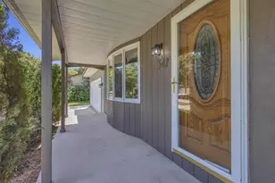 542 Wakefield Ave, Fond du Lac, WI 54935 - Photo 2