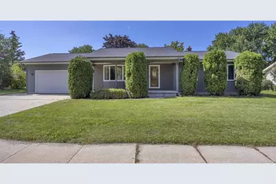 542 Wakefield Avenue, Fond du Lac, WI 54935 - Photo 1