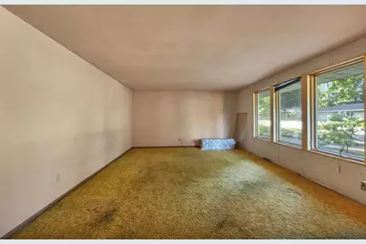 1669 Forest Glen Drive, Green Bay, WI 54304 - Photo 12