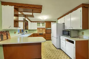 1669 Forest Glen Dr, Green Bay, WI 54304 - Photo 18