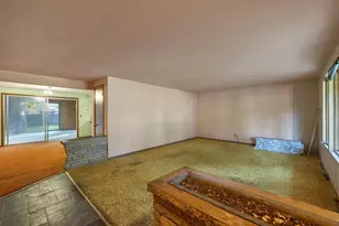 1669 Forest Glen Dr, Green Bay, WI 54304 - Photo 4