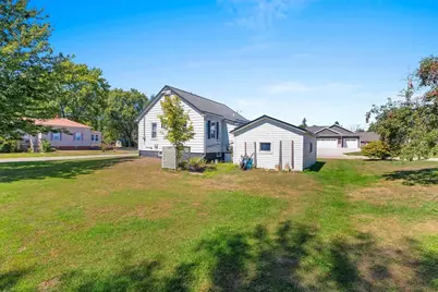318 Hall Avenue, Oconto, WI 54153 - Photo 12