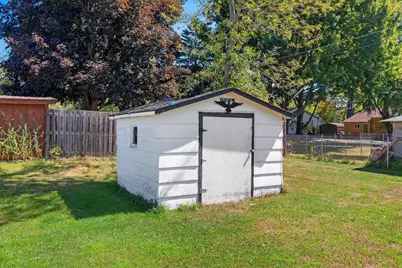 318 Hall Avenue, Oconto, WI 54153 - Photo 10