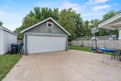 246 W 16th Avenue, Oshkosh, WI 54902 - Photo 36