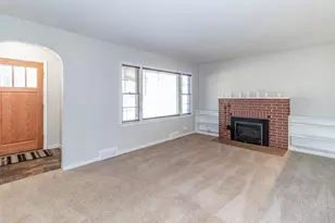 615 Buck St, New London, WI 54961 - Photo 4