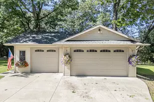 N3839 Woodfield Ln, Mukwa, WI 54961 - Photo 4