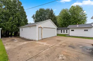 1256 Marian Ln, Green Bay, WI 54304 - Photo 44