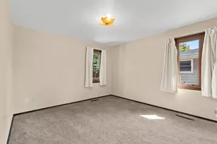1710 W Marquette St, Appleton, WI 54914 - Photo 16