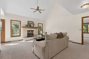120 E Glenbrook Dr, Pulaski, WI 54162 - Photo 4