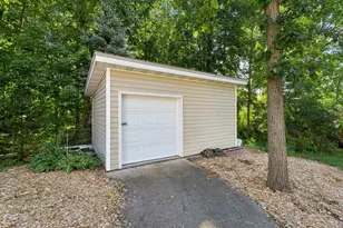 120 E Glenbrook Dr, Pulaski, WI 54162 - Photo 38