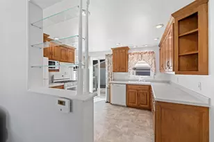 1739 12th Ave, Green Bay, WI 54304 - Photo 8