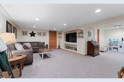 1307 Sunray Lane, Green Bay, WI 54313 - Photo 30